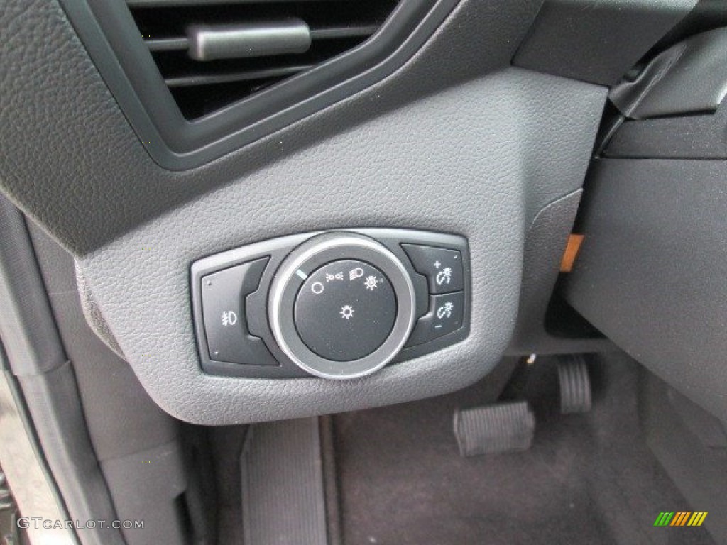 2015 Escape SE - Magnetic Metallic / Charcoal Black photo #42