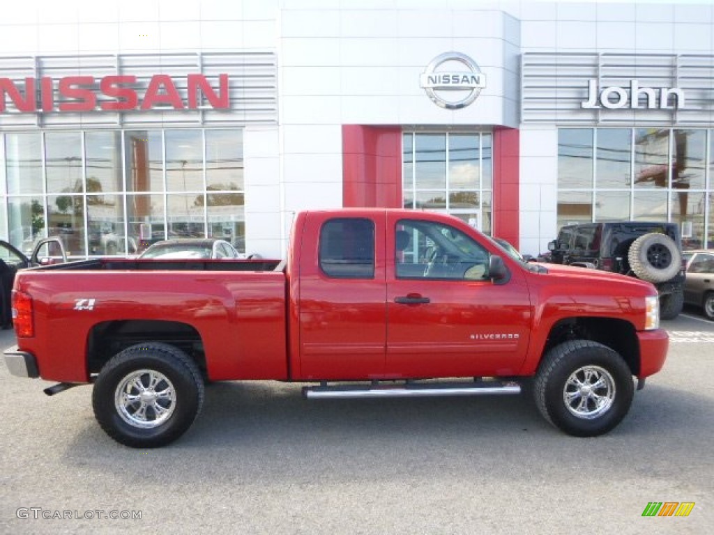 2010 Silverado 1500 LT Extended Cab 4x4 - Victory Red / Light Titanium/Ebony photo #3