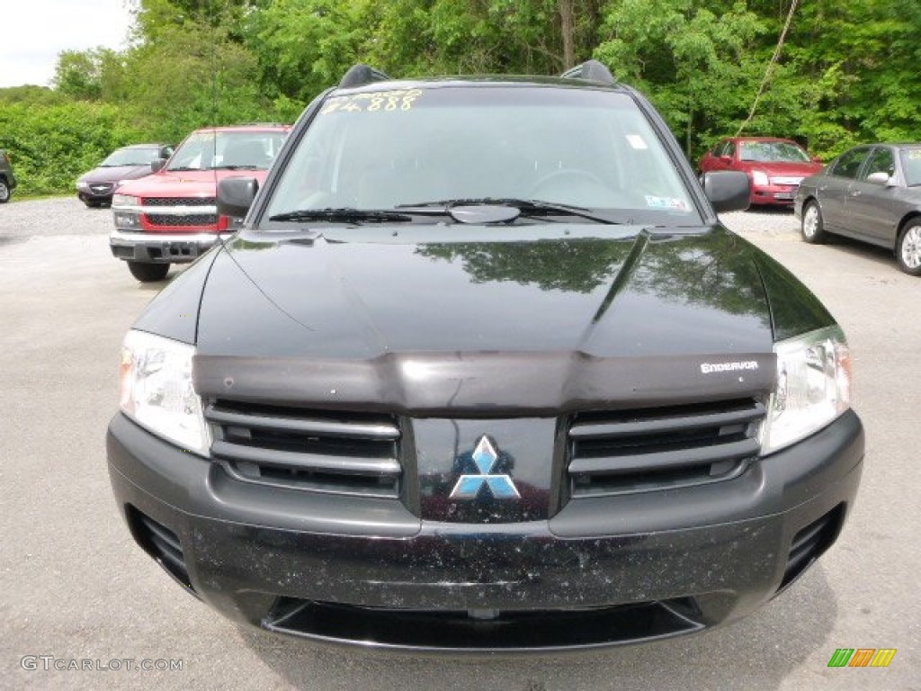 2004 Endeavor LS AWD - Kalapana Black / Charcoal Gray photo #6