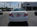 Super White - Camry SE Photo No. 4