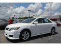 Super White - Camry SE Photo No. 7