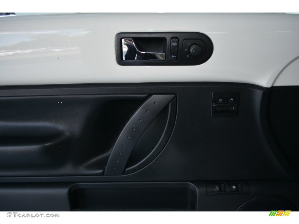 2008 New Beetle Triple White Coupe - Campanella White / White photo #9