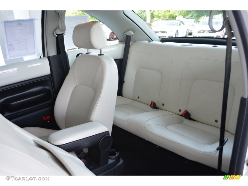2008 New Beetle Triple White Coupe - Campanella White / White photo #12