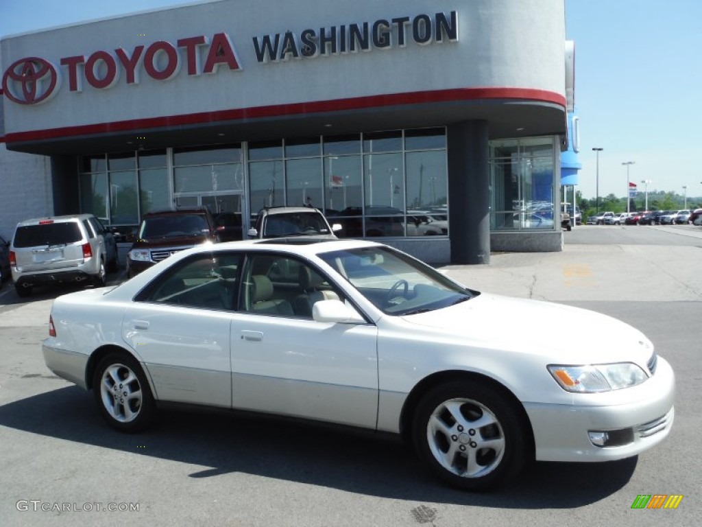 2000 ES 300 Sedan - Diamond White Pearl / Ivory photo #2