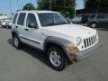 2005 Stone White Jeep Liberty Sport 4x4  photo #4