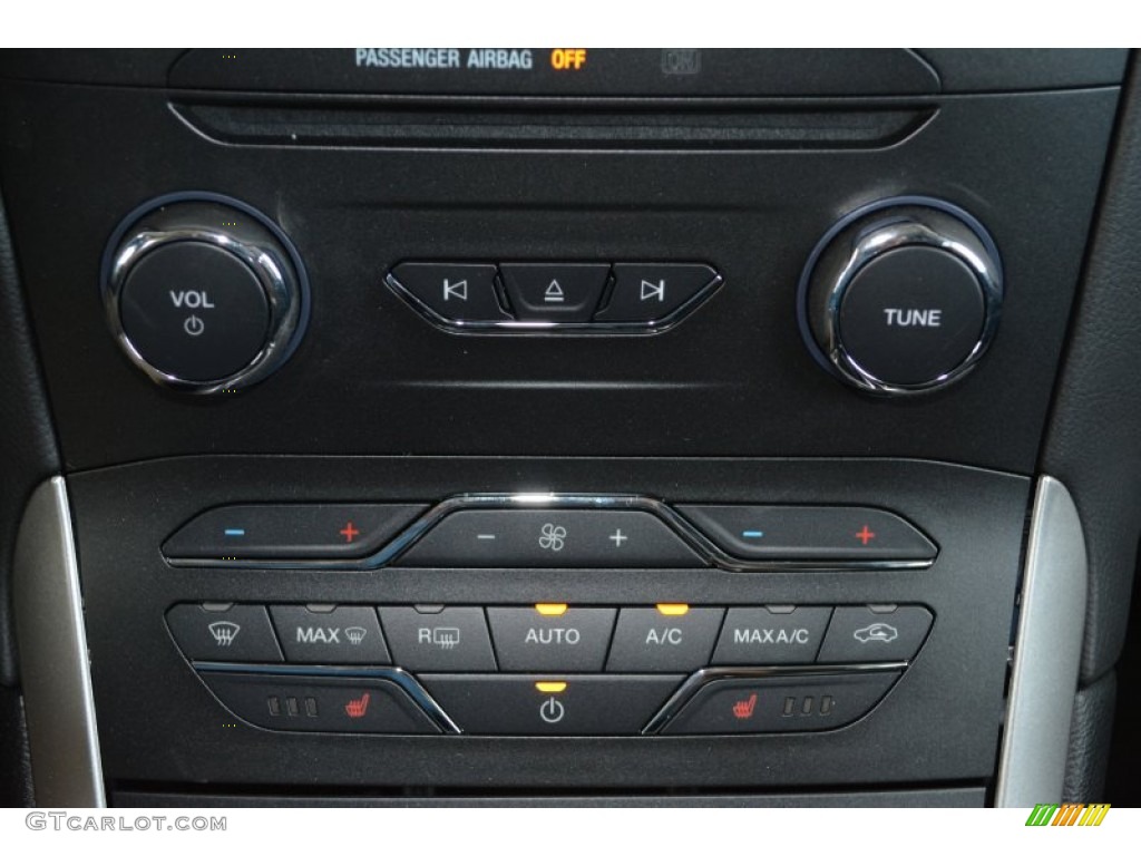 2015 Ford Edge SEL Controls Photo #104328905