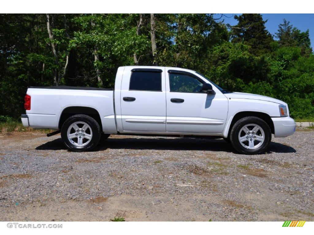 Bright White 2007 Dodge Dakota SLT Quad Cab 4x4 Exterior Photo #104331605