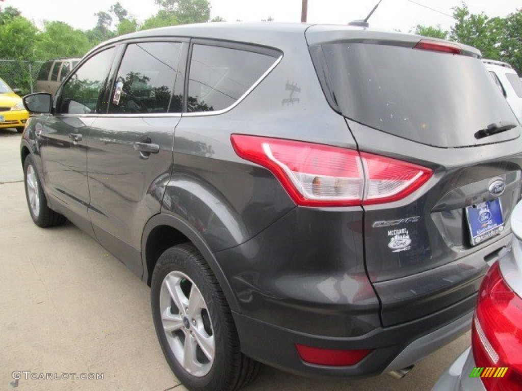 2015 Escape SE - Magnetic Metallic / Charcoal Black photo #9