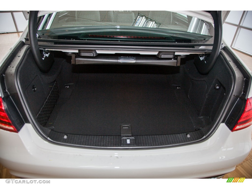 2016 Mercedes-Benz E 400 Sedan Trunk Photo #104338490