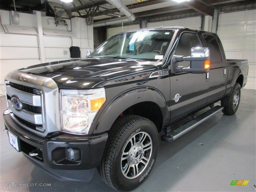 2015 F250 Super Duty Platinum Crew Cab 4x4 - Tuxedo Black / Platinum Pecan photo #3