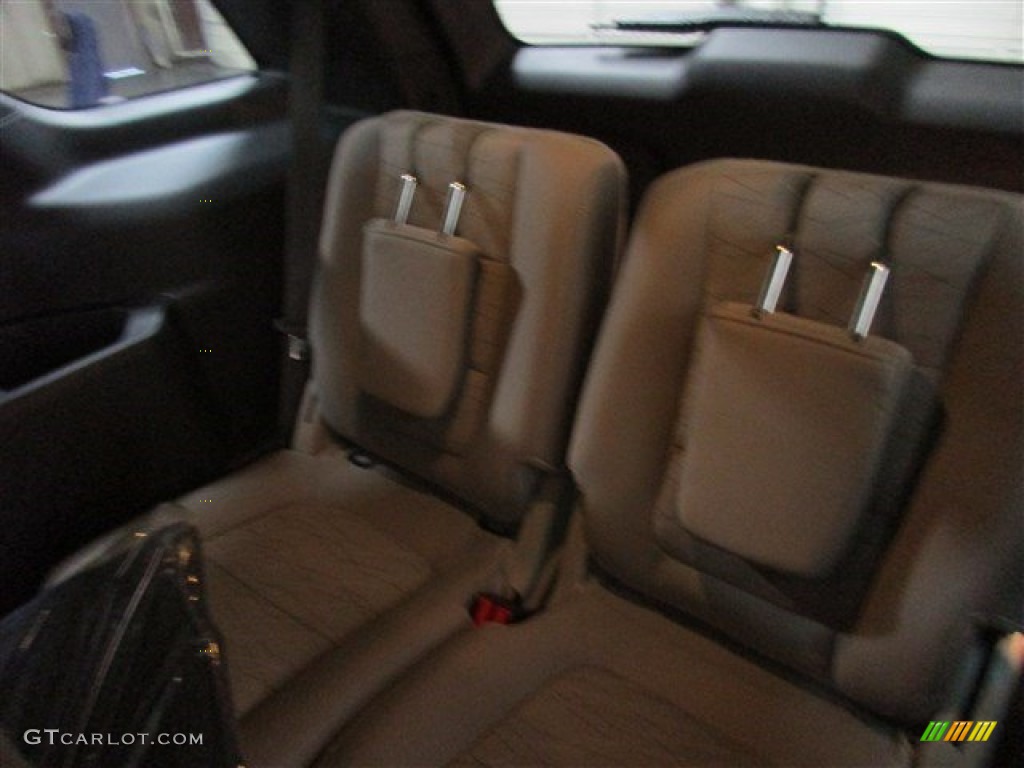 2015 Explorer FWD - Deep Impact Blue / Medium Light Stone photo #11