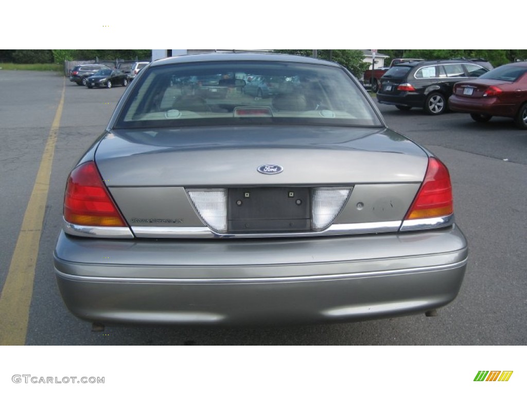 2001 Crown Victoria LX - Spruce Green Metallic / Medium Parchment photo #5