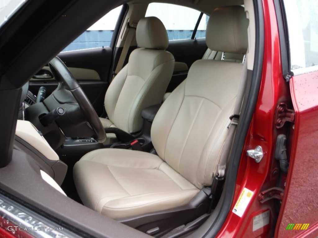 2011 Cruze LTZ - Crystal Red Metallic Tintcoat / Cocoa/Light Neutral Leather photo #16