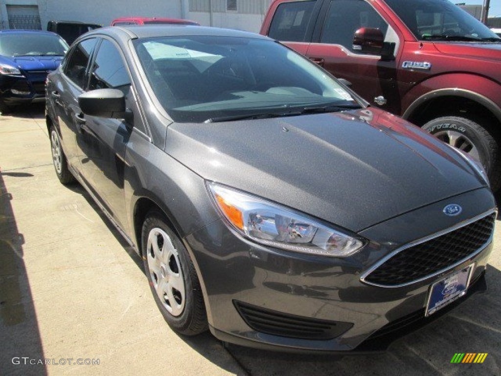 2015 Focus S Sedan - Magnetic Metallic / Charcoal Black photo #1