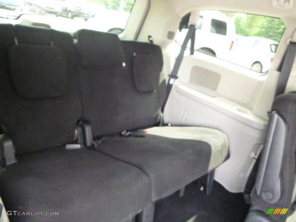 2011 Grand Caravan Express - Mango Tango Pearl / Black/Light Graystone photo #11