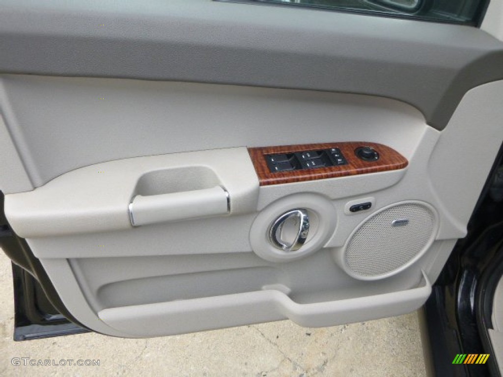2008 Jeep Commander Limited 4x4 Door Panel Photos