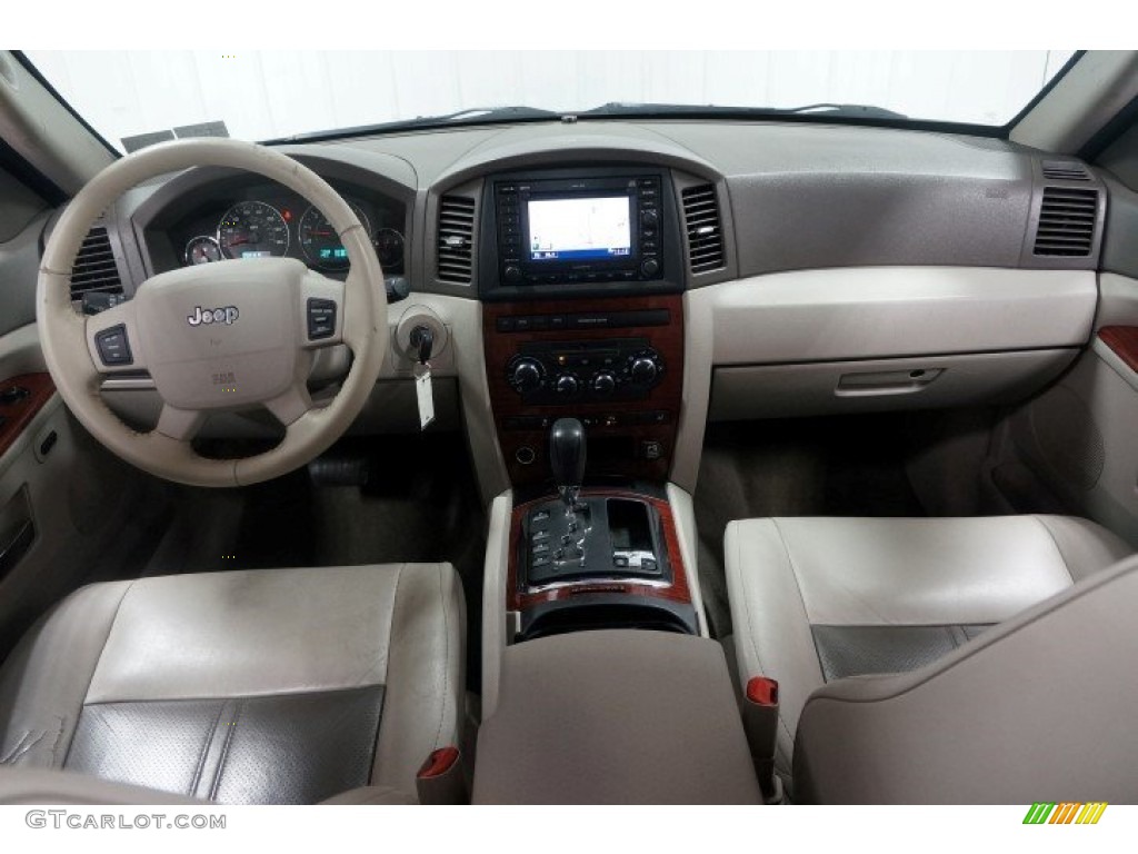 2006 Grand Cherokee Limited 4x4 - Bright Silver Metallic / Medium Slate Gray photo #24