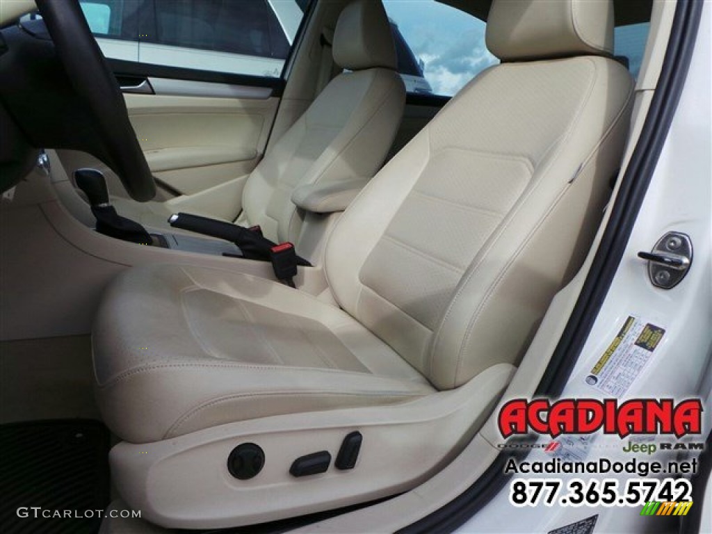 2012 Passat 2.5L SE - Candy White / Cornsilk Beige photo #18