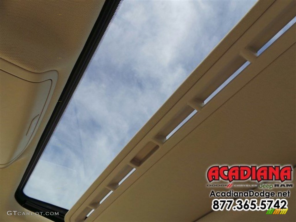 2012 Passat 2.5L SE - Candy White / Cornsilk Beige photo #28