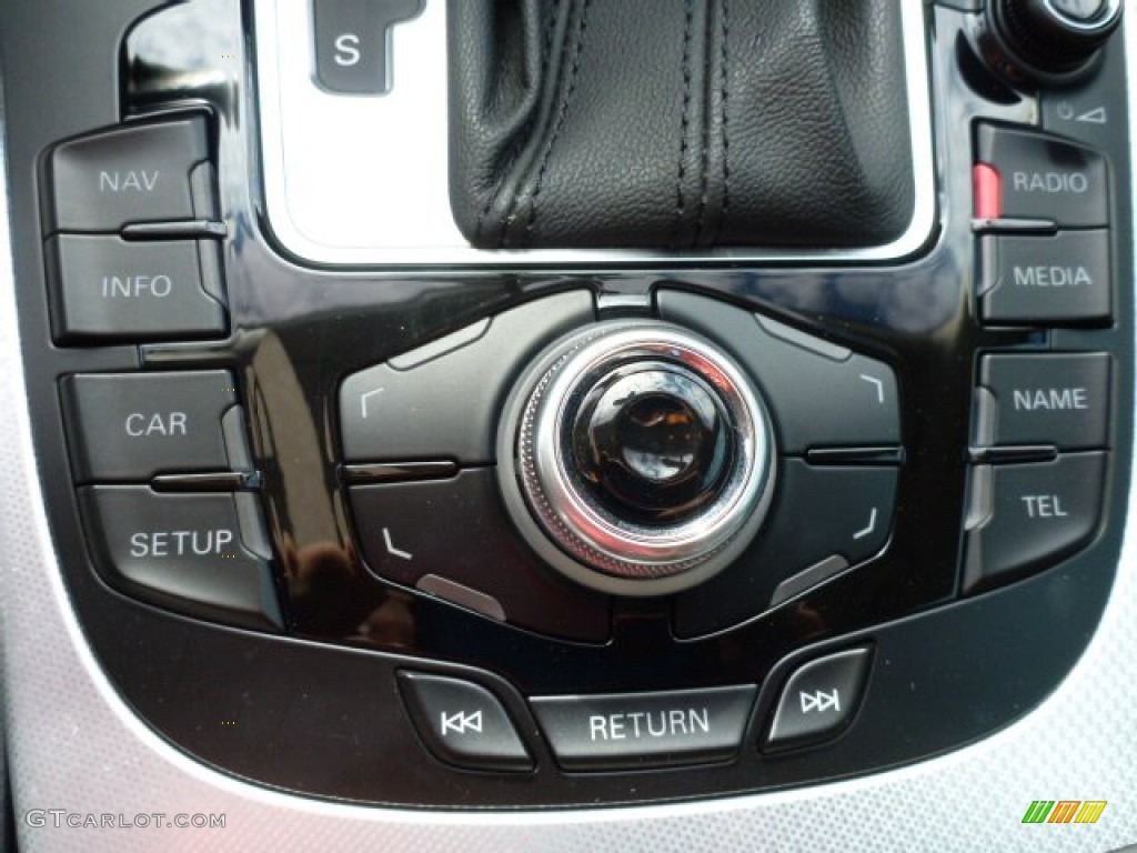 2011 A4 2.0T quattro Sedan - Ice Silver Metallic / Black photo #38