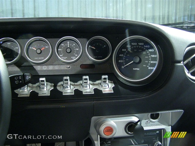 2006 Ford GT Heritage Controls Photo #104387