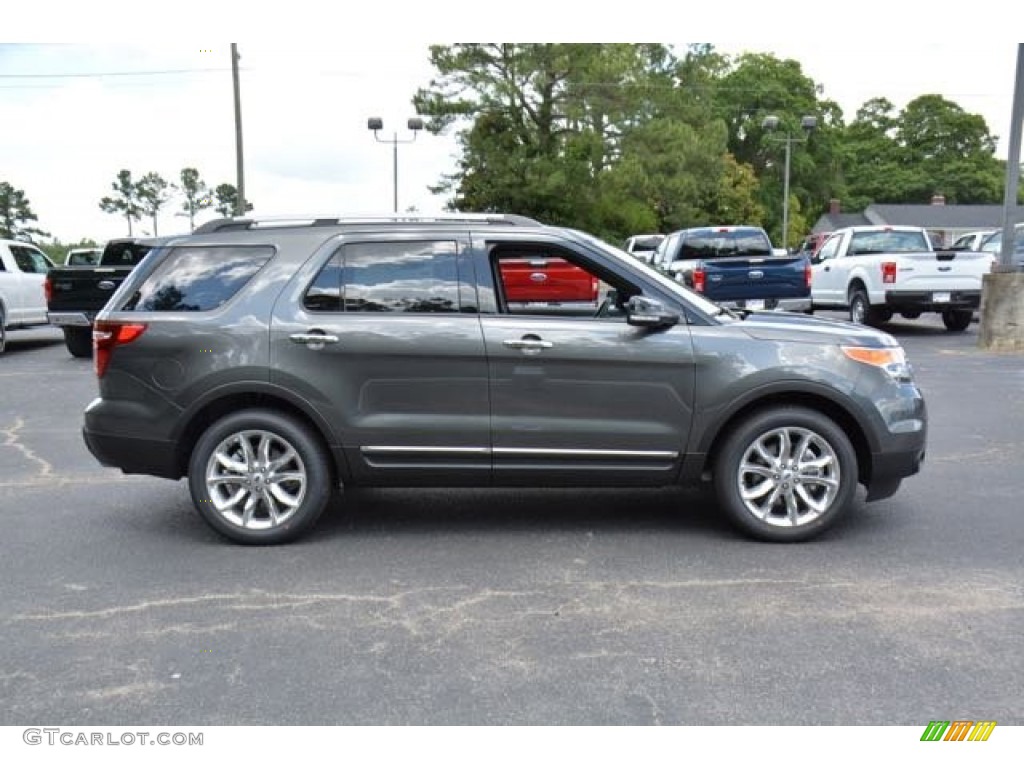 2015 Explorer XLT - Magnetic / Medium Light Stone photo #4