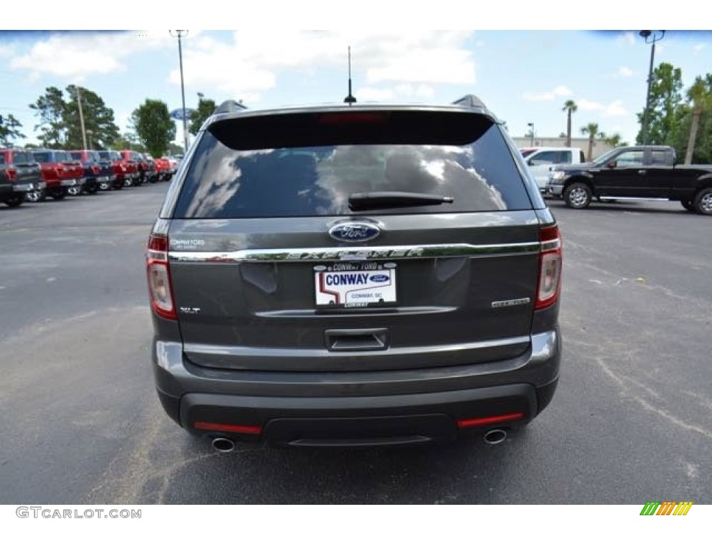 2015 Explorer XLT - Magnetic / Medium Light Stone photo #6