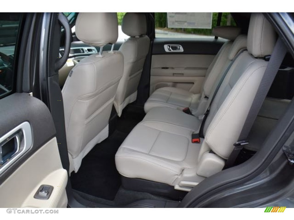 2015 Explorer XLT - Magnetic / Medium Light Stone photo #11