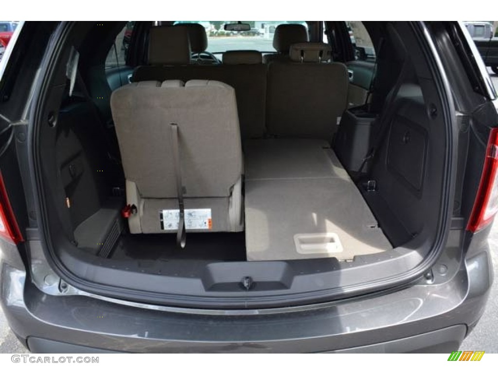 2015 Explorer XLT - Magnetic / Medium Light Stone photo #16