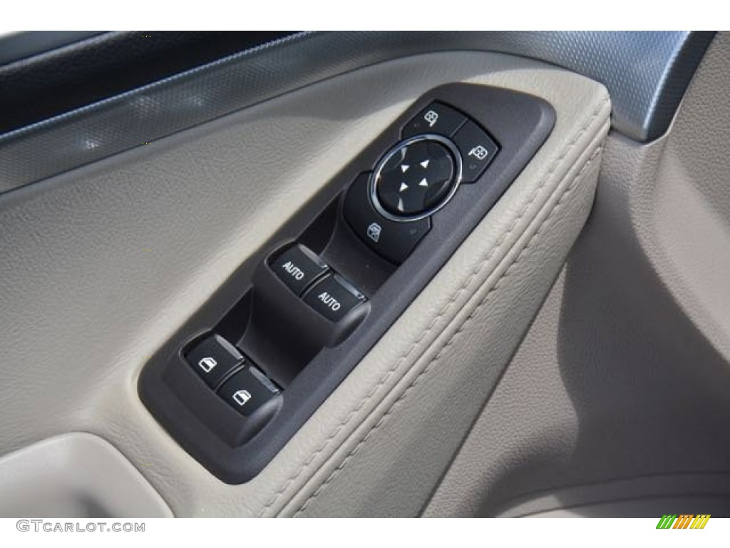 2015 Explorer XLT - Magnetic / Medium Light Stone photo #19