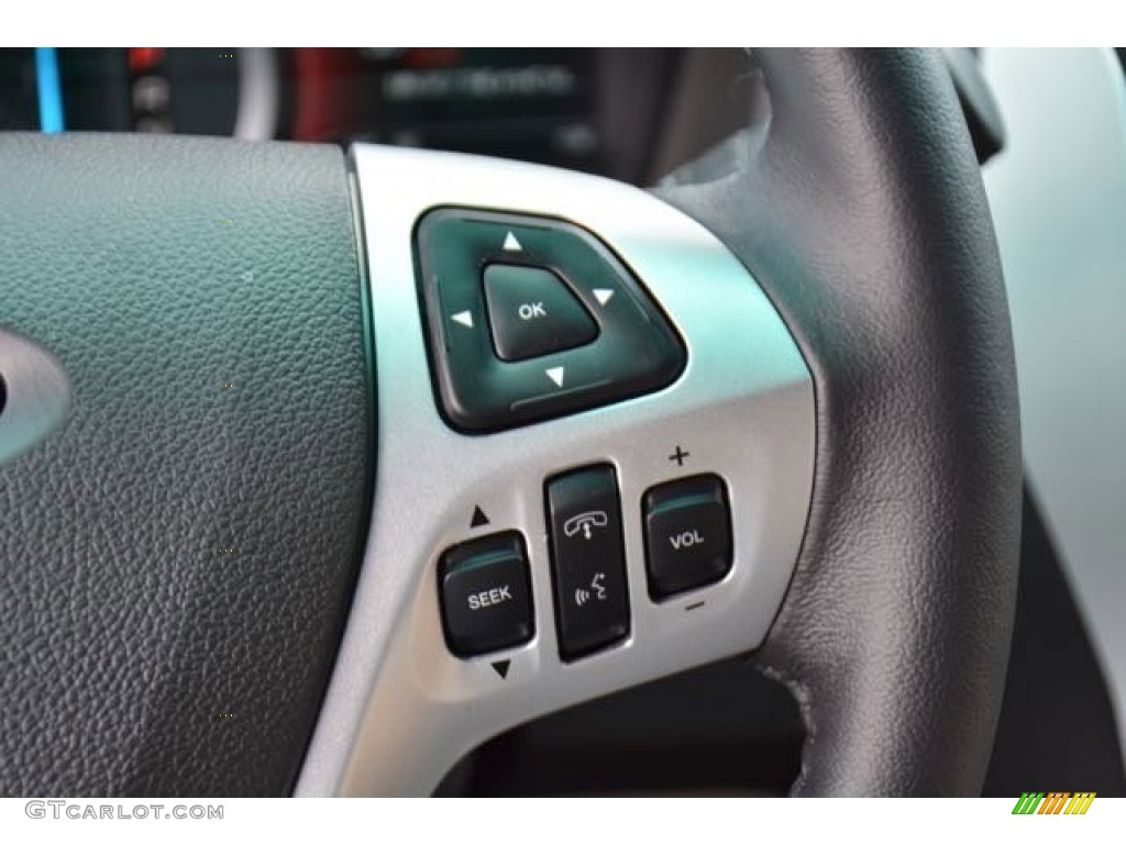 2015 Explorer XLT - Magnetic / Medium Light Stone photo #24