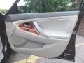 Black - Camry XLE V6 Photo No. 18