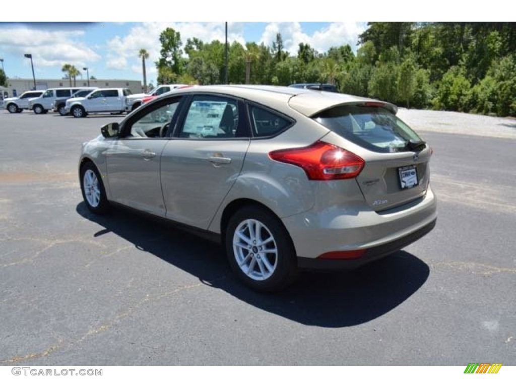 2015 Focus SE Hatchback - Tectonic Metallic / Charcoal Black photo #7