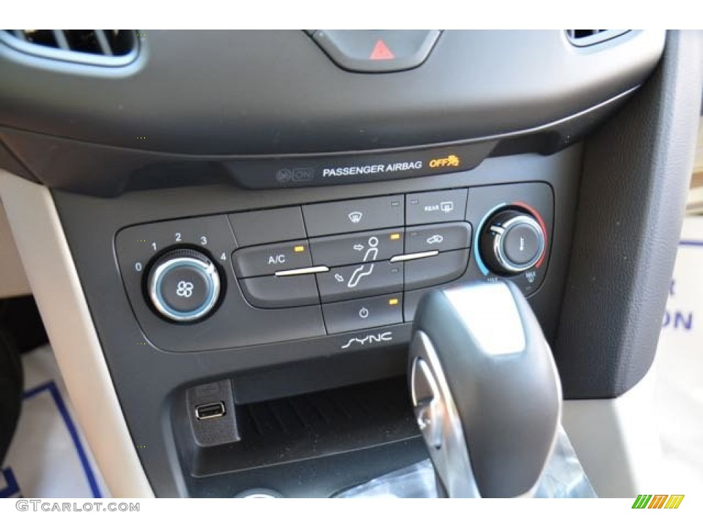 2015 Focus SE Hatchback - Tectonic Metallic / Charcoal Black photo #26