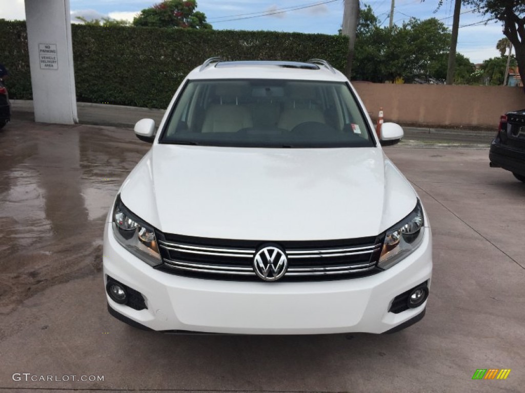 2012 Tiguan SE - Candy White / Beige photo #8