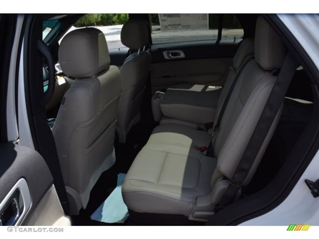 2015 Explorer Limited - Oxford White / Medium Light Stone photo #12