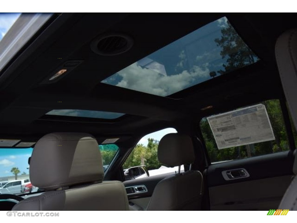 2015 Explorer Limited - Oxford White / Medium Light Stone photo #13