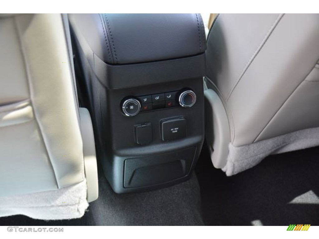 2015 Explorer Limited - Oxford White / Medium Light Stone photo #14