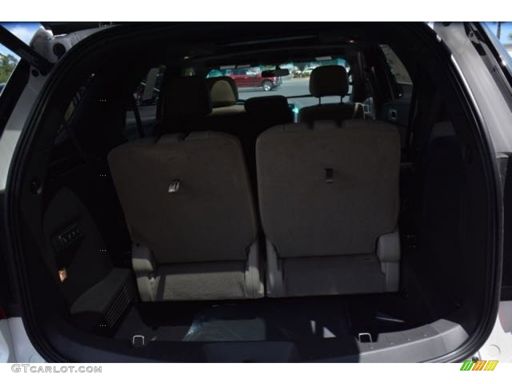 2015 Explorer Limited - Oxford White / Medium Light Stone photo #17