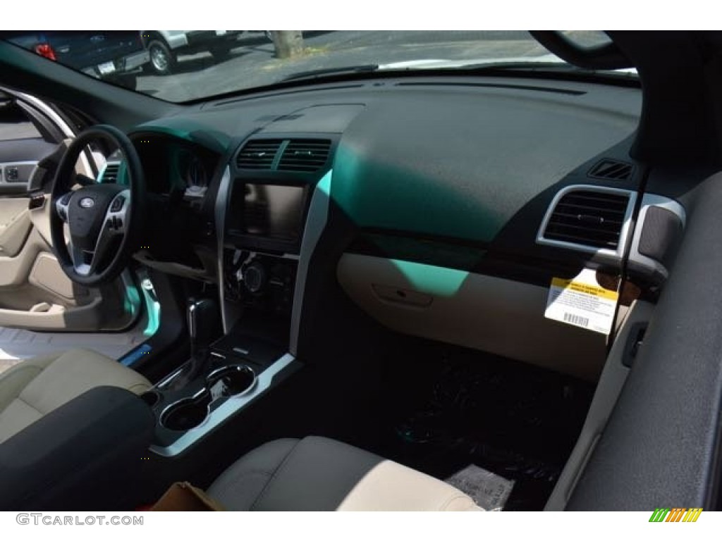 2015 Explorer Limited - Oxford White / Medium Light Stone photo #20