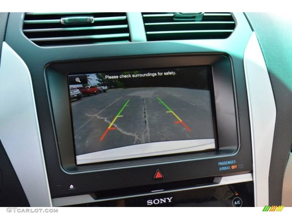 2015 Explorer Limited - Oxford White / Medium Light Stone photo #32