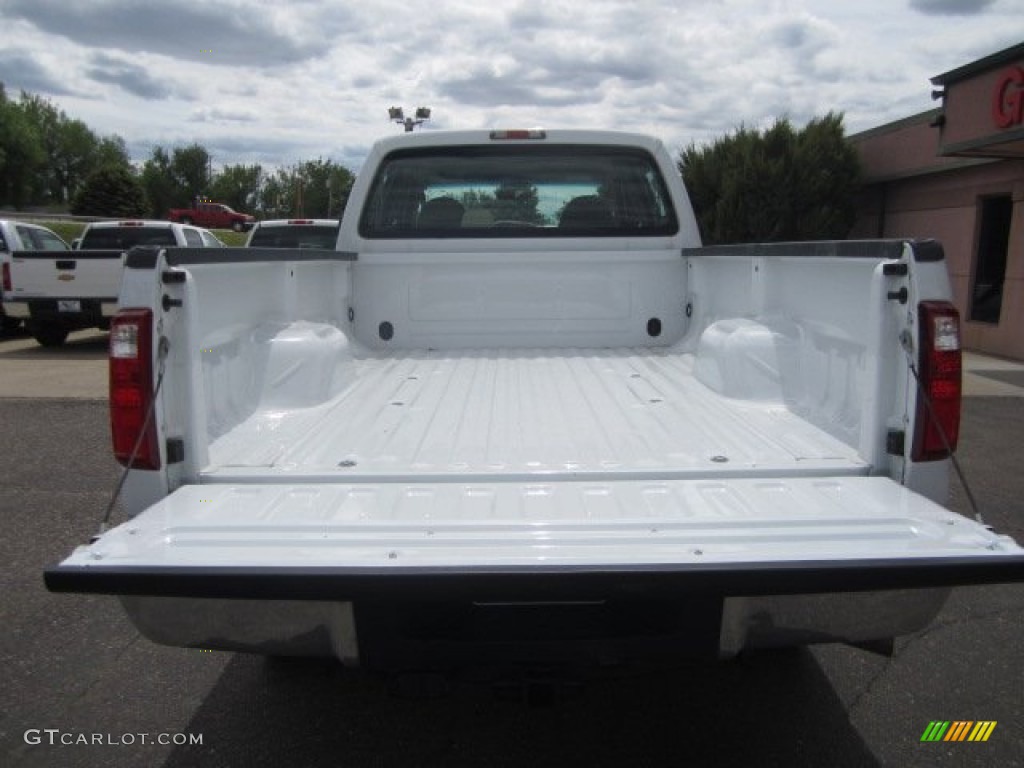 2010 F350 Super Duty XL Crew Cab 4x4 - Oxford White / Medium Stone photo #13