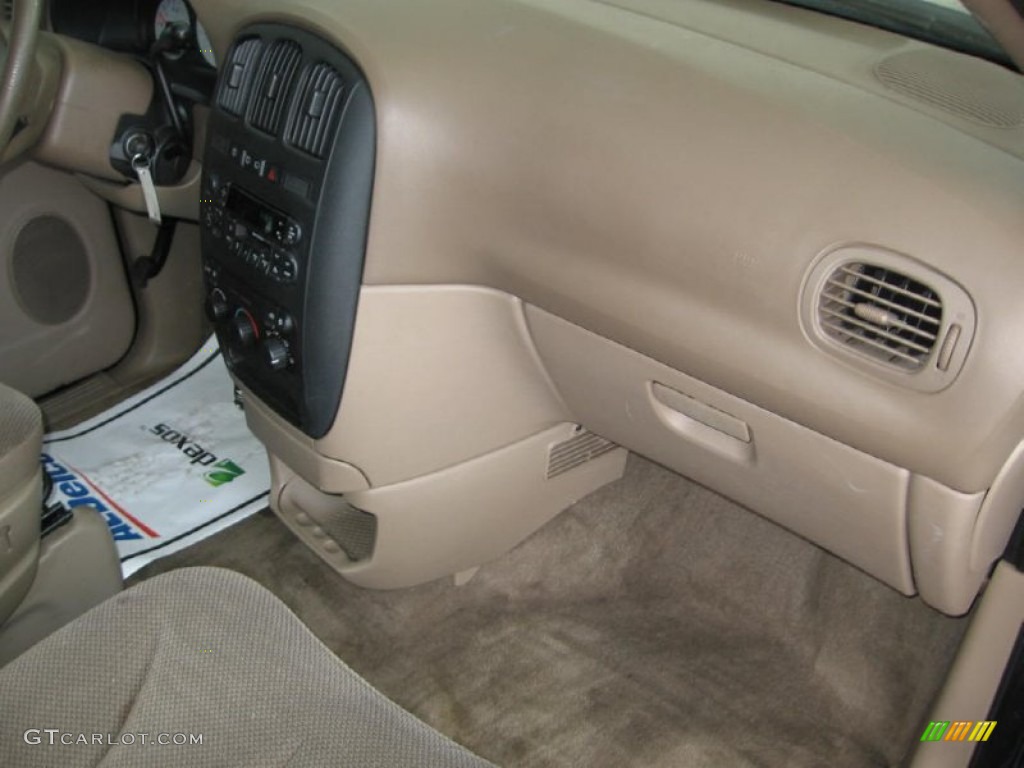 2003 Caravan SE - Patriot Blue Pearl / Sandstone photo #11