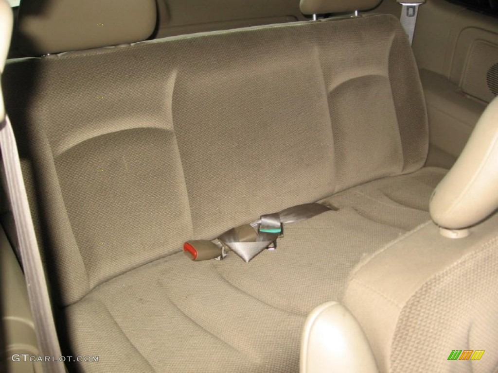 2003 Caravan SE - Patriot Blue Pearl / Sandstone photo #13