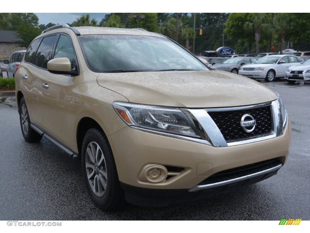 Desert Sand Nissan Pathfinder