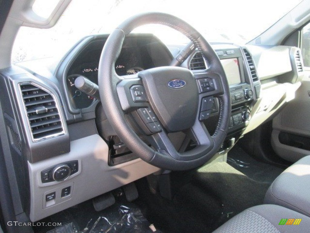 2015 F150 XLT SuperCrew - Ruby Red Metallic / Medium Earth Gray photo #30