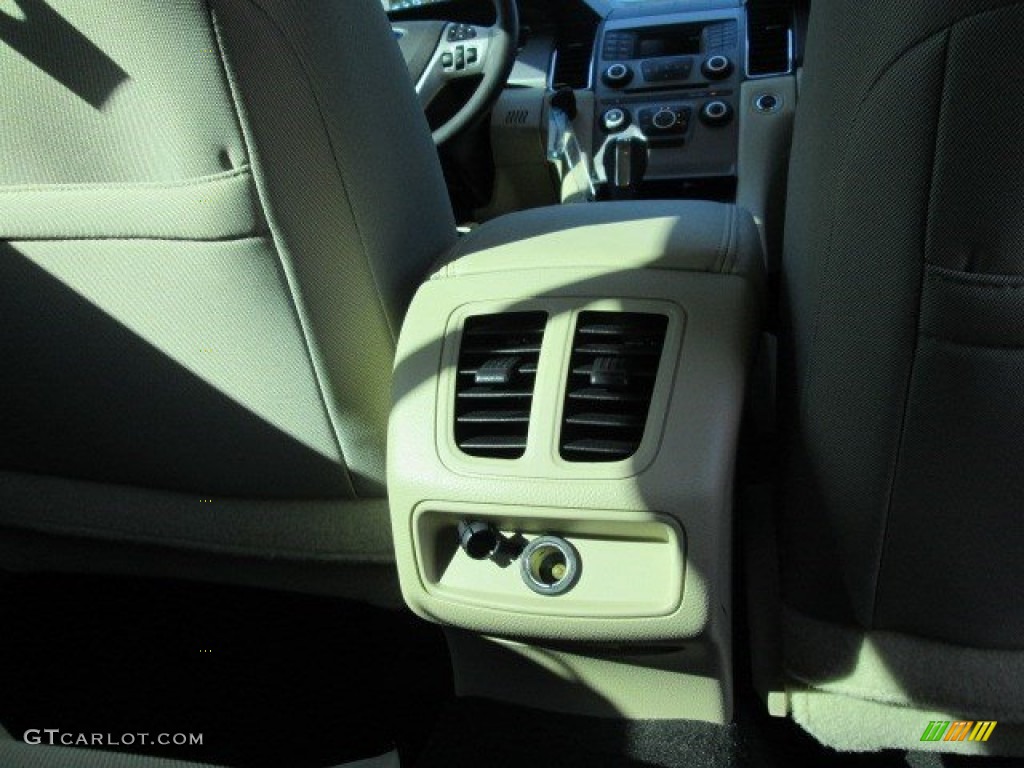 2015 Taurus SE - Caribou Metallic / Dune photo #19