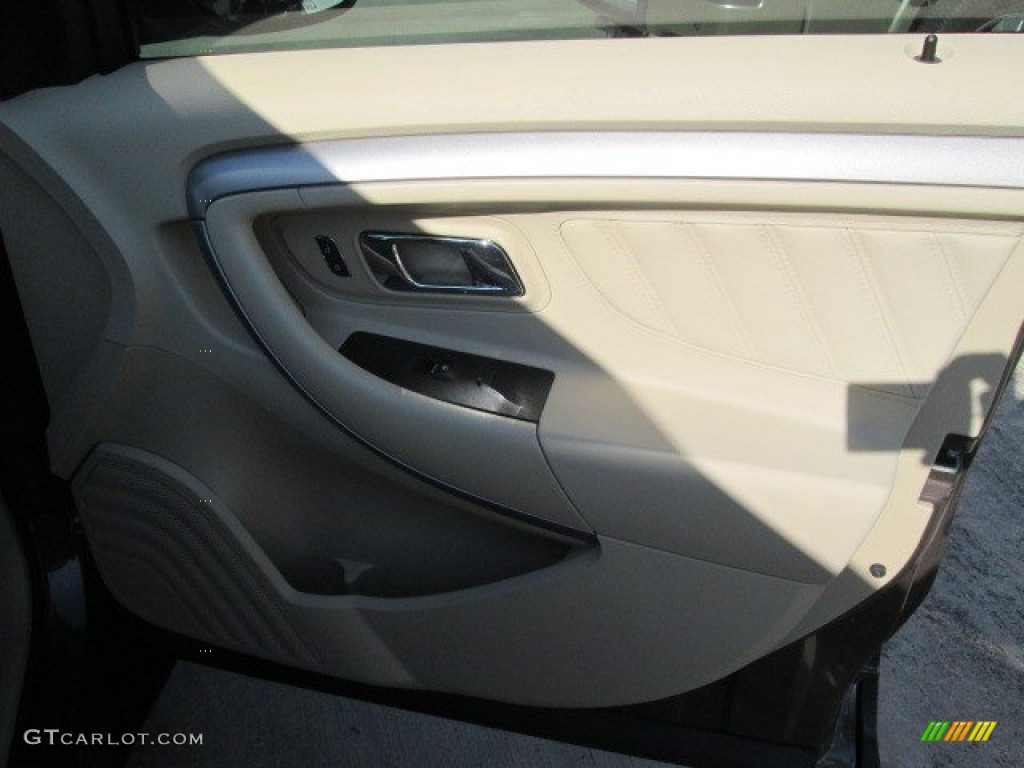 2015 Taurus SE - Caribou Metallic / Dune photo #24