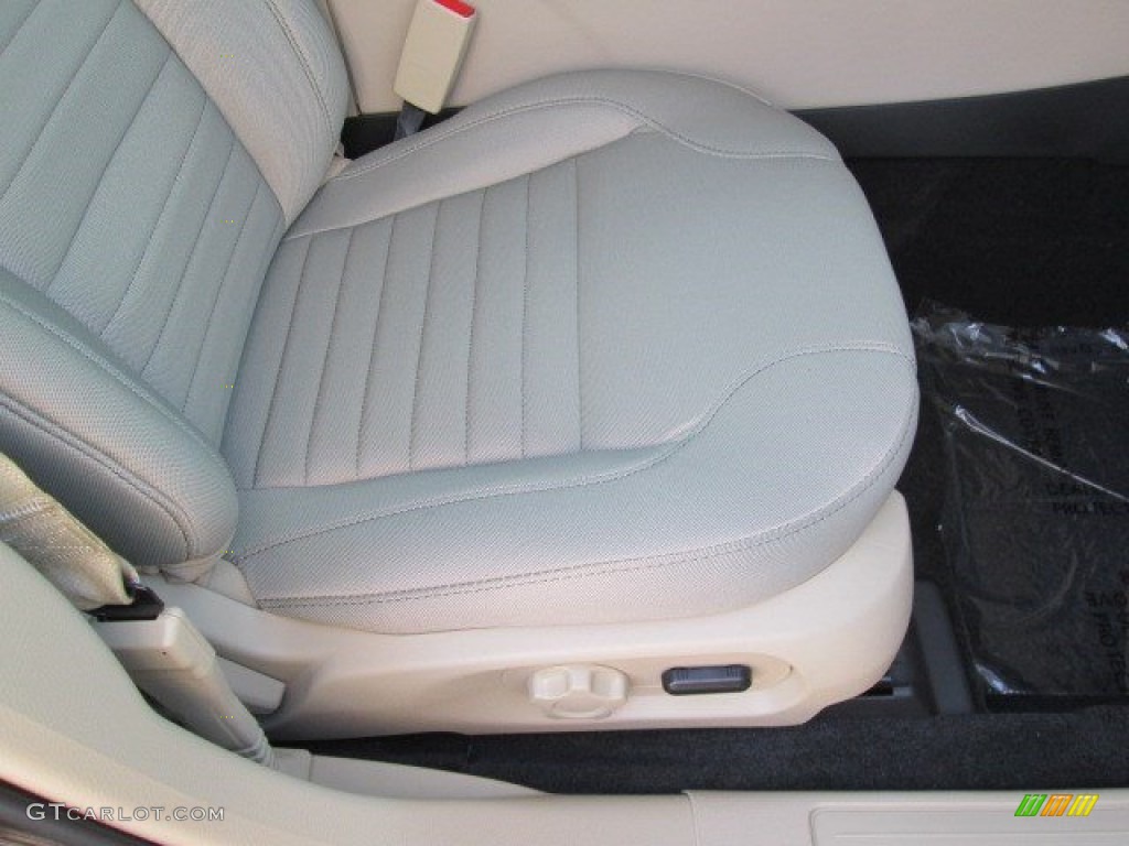 2015 Taurus SE - Caribou Metallic / Dune photo #25