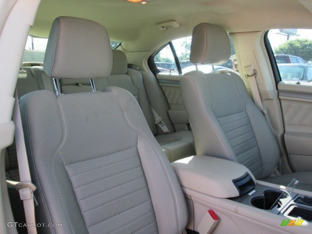 2015 Taurus SE - Caribou Metallic / Dune photo #26